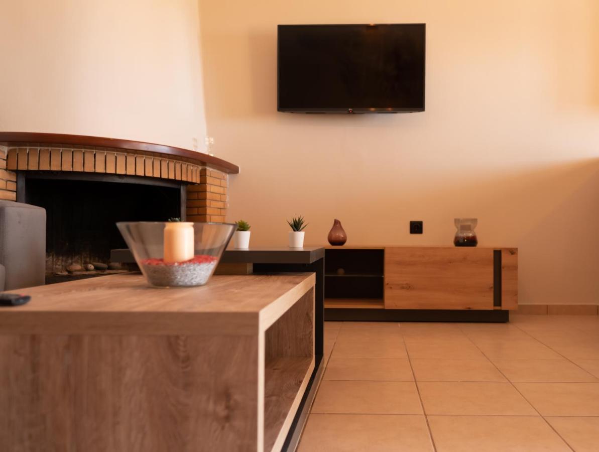 John'S Apartments Каристос Экстерьер фото