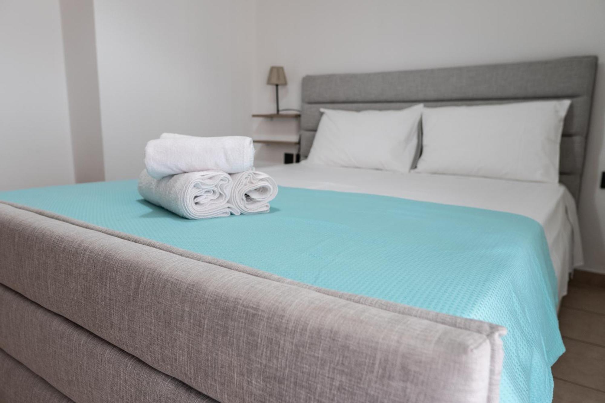 John'S Apartments Каристос Номер фото